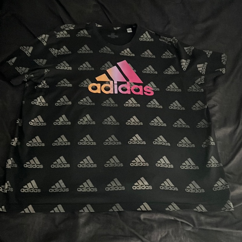 Adida’s Men’s Short Sleeve Tee XXL
